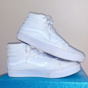 Canvas Sk8- High Top Vans - White 😍